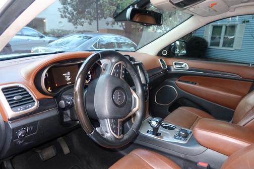 White 2015 Jeep Grand Cherokee Summit