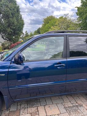 Blue 2003 Toyota Highlander Limited
