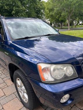 Blue 2003 Toyota Highlander Limited