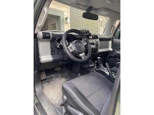 2014 Toyota FJ Cruiser Base