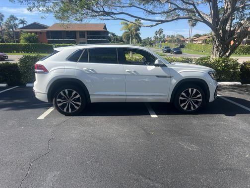 2023 Volkswagen Atlas Cross Sport 3.6L V6 SEL Premium R-Line