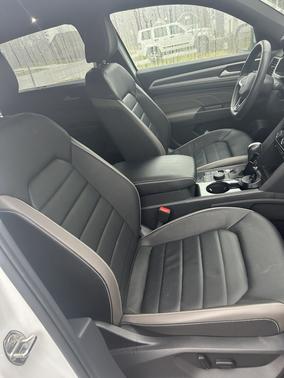 2023 Volkswagen Atlas Cross Sport 3.6L V6 SEL Premium R-Line