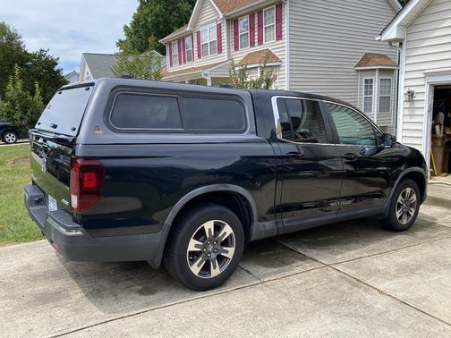 Black 2018 Honda Ridgeline RTL