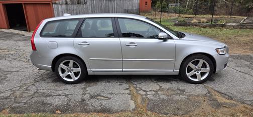 2011 Volvo V50 T5