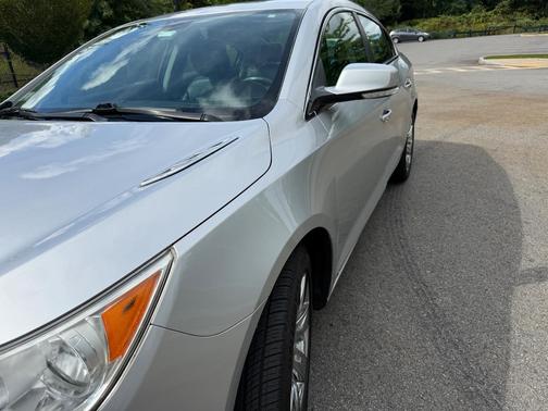 Silver 2013 Buick LaCrosse Premium 2