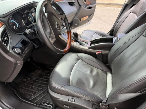 Silver 2013 Buick LaCrosse Premium 2