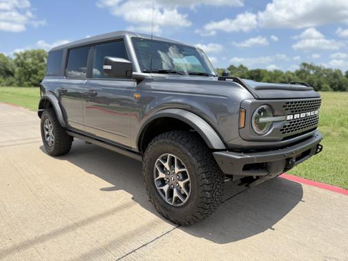 2023 Ford Bronco Badlands Advanced
