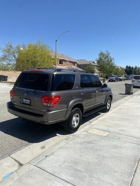Gray 2005 Toyota Sequoia SR5