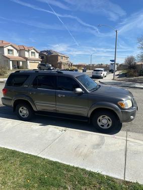 Gray 2005 Toyota Sequoia SR5
