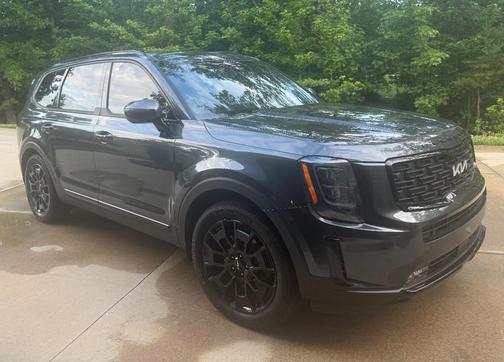 Gray 2022 Kia Telluride SX