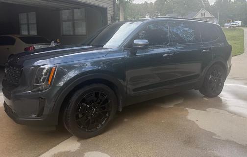 Gray 2022 Kia Telluride SX