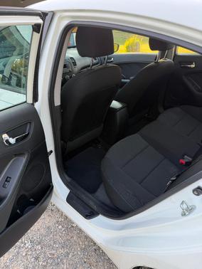 White 2016 Kia Forte LX
