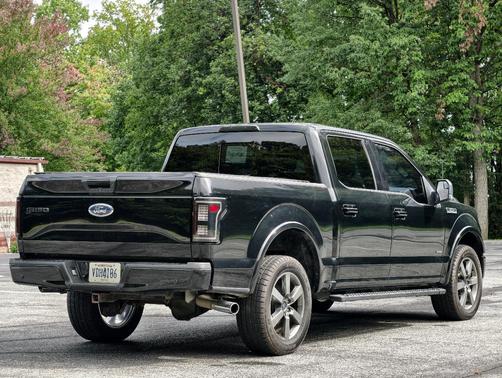 Black 2017 Ford F-150 XLT