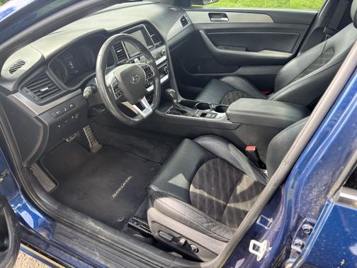 2019 Hyundai SONATA Sport