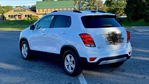 White 2017 Chevrolet Trax LT