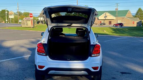 White 2017 Chevrolet Trax LT
