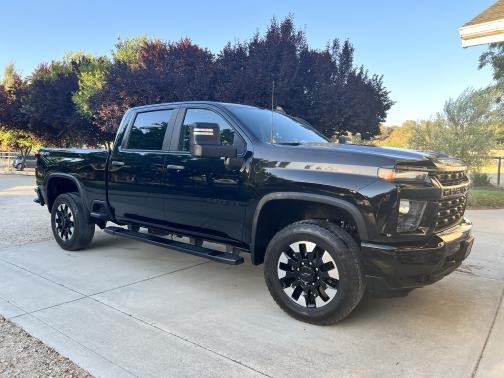Photo 2 of 15 of 2020 Chevrolet Silverado 2500 Custom