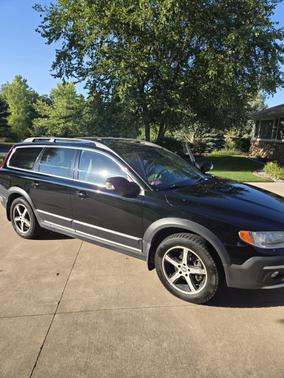 Black 2016 Volvo XC70 T5 Platinum