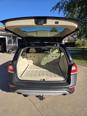 Black 2016 Volvo XC70 T5 Platinum
