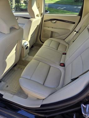 Black 2016 Volvo XC70 T5 Platinum