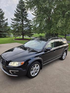 Black 2016 Volvo XC70 T5 Platinum