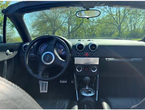 Gray 2005 Audi TT 3.2L