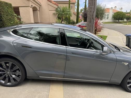 2012 Tesla Model S Performance