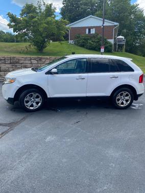 White 2011 Ford Edge SEL