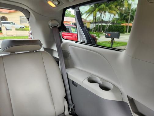 2012 Toyota Sienna Limited