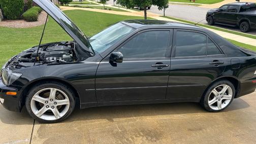 Black 2001 Lexus IS 300 Base