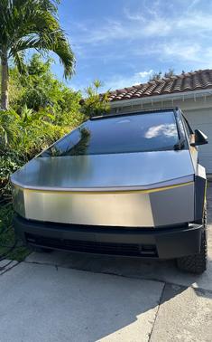 2024 Tesla Cybertruck Cyberbeast