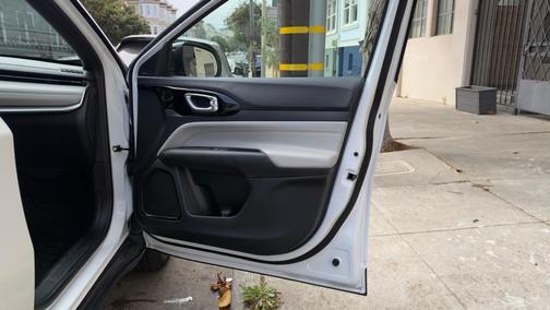 White 2023 Jeep Compass Limited