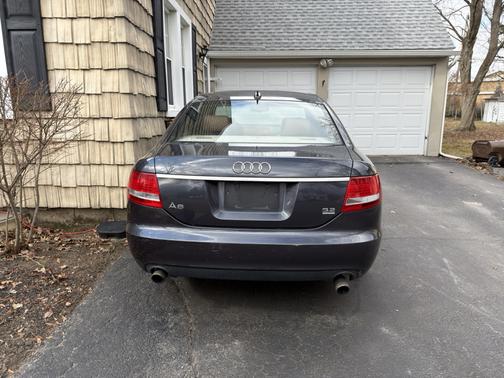 Gray 2005 Audi A6 3.2 quattro
