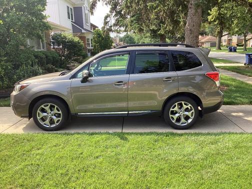 Beige 2018 Subaru Forester 2.5i Touring