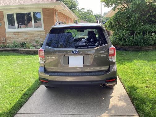 Beige 2018 Subaru Forester 2.5i Touring