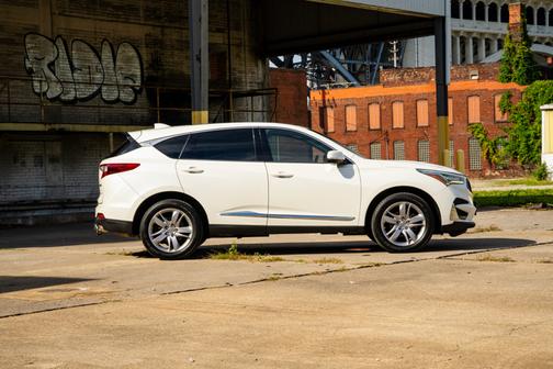 White 2019 Acura RDX Advance Package