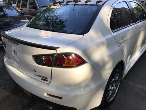 Photo 2 of 3 of 2014 Mitsubishi Lancer Evolution MR
