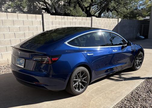 2019 Tesla Model 3 Standard Range Plus