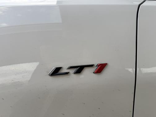 White 2022 Chevrolet Camaro LT1