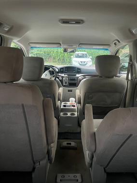 2015 Nissan Quest SV