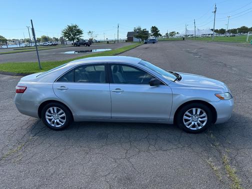 Silver 2007 Toyota Camry LE