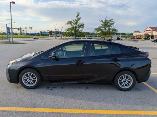 2016 Toyota Prius Four Touring