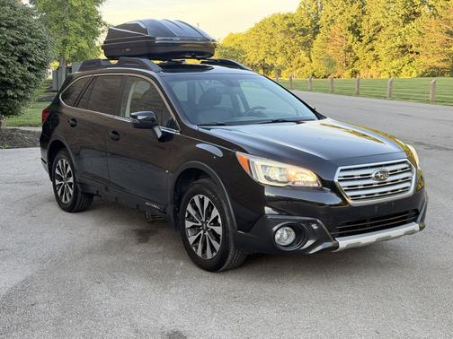 Black 2017 Subaru Outback 2.5i Limited