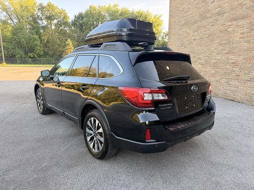Black 2017 Subaru Outback 2.5i Limited