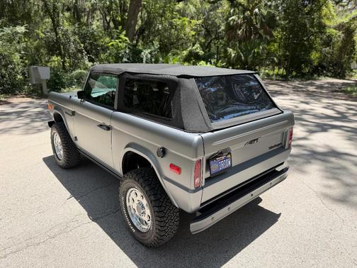 Gray 2024 Ford Bronco Black Diamond