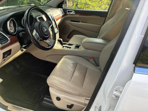White 2013 Jeep Grand Cherokee Limited