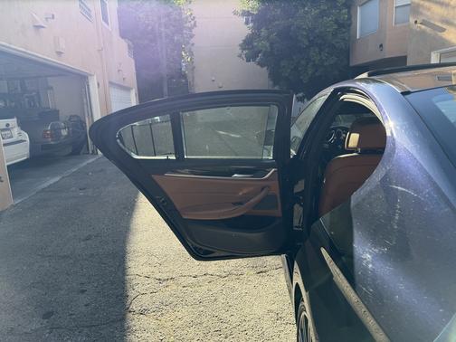 Blue 2017 BMW 530 i