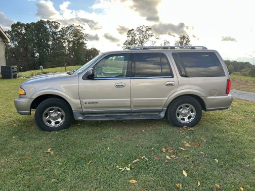2001 Lincoln Navigator Base
