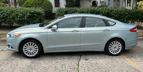 2013 Ford Fusion Hybrid SE Hybrid