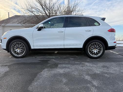 2016 Porsche Cayenne Cayenne S